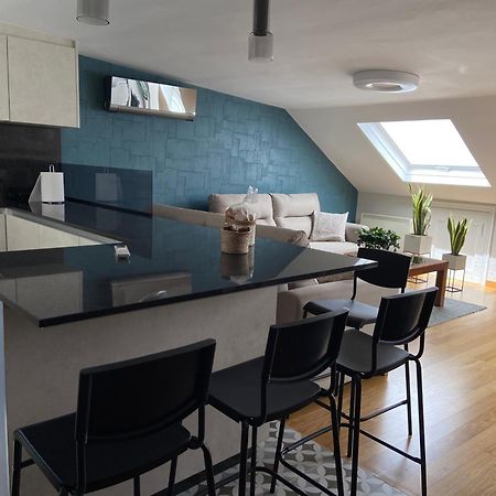 Atico 22 - Centrico, Aire Acondicionado Y Parking Apartman Pontevedra Kültér fotó