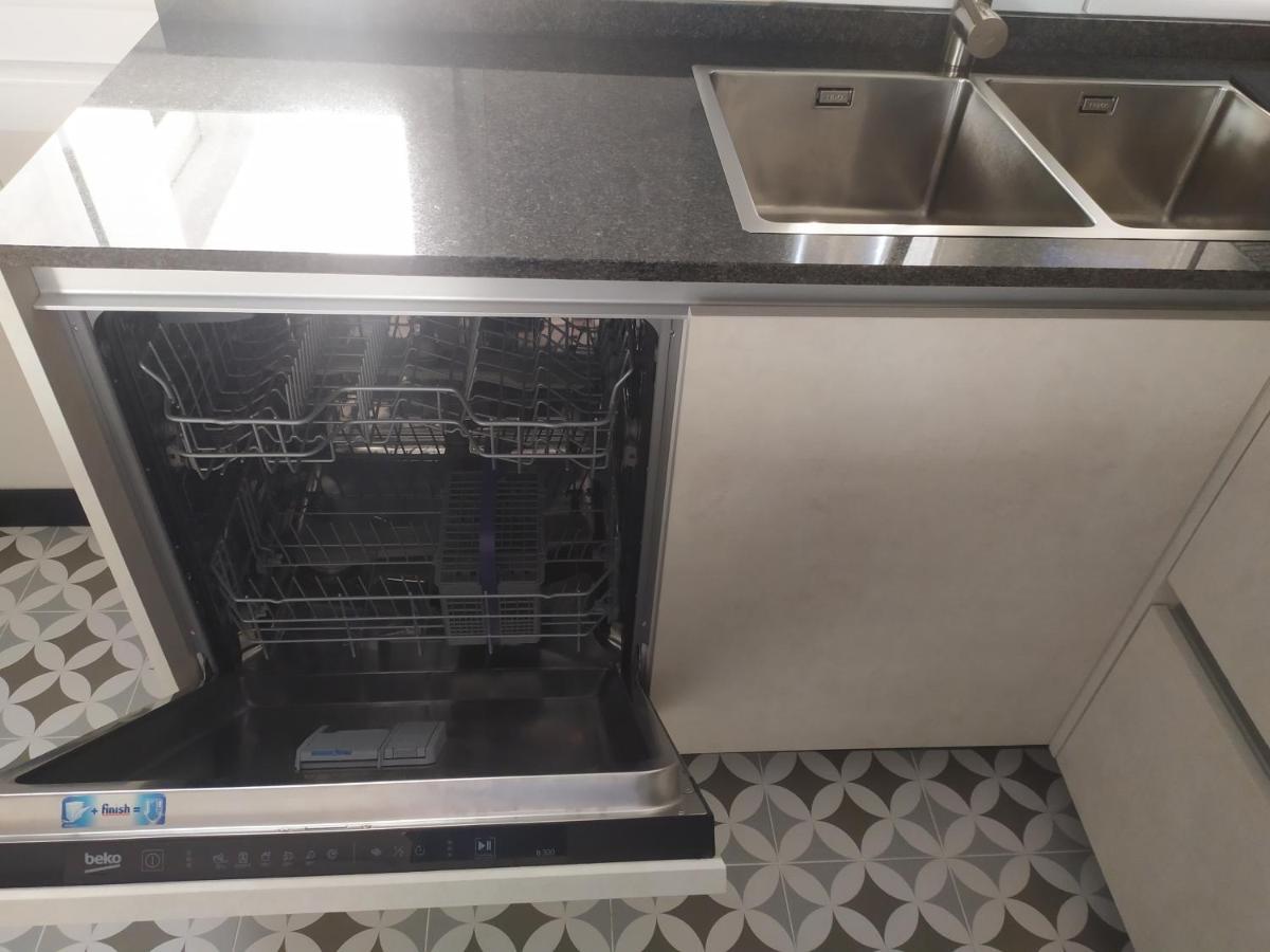 Atico 22 - Centrico, Aire Acondicionado Y Parking Apartman Pontevedra Kültér fotó